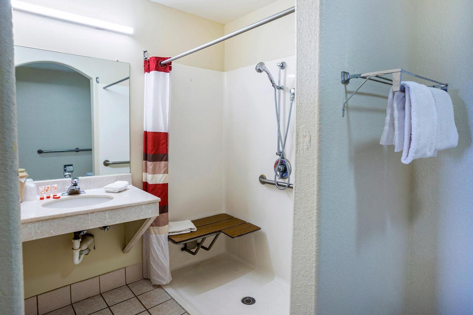Oyo Hotel Lsu Port Allen Εξωτερικό φωτογραφία